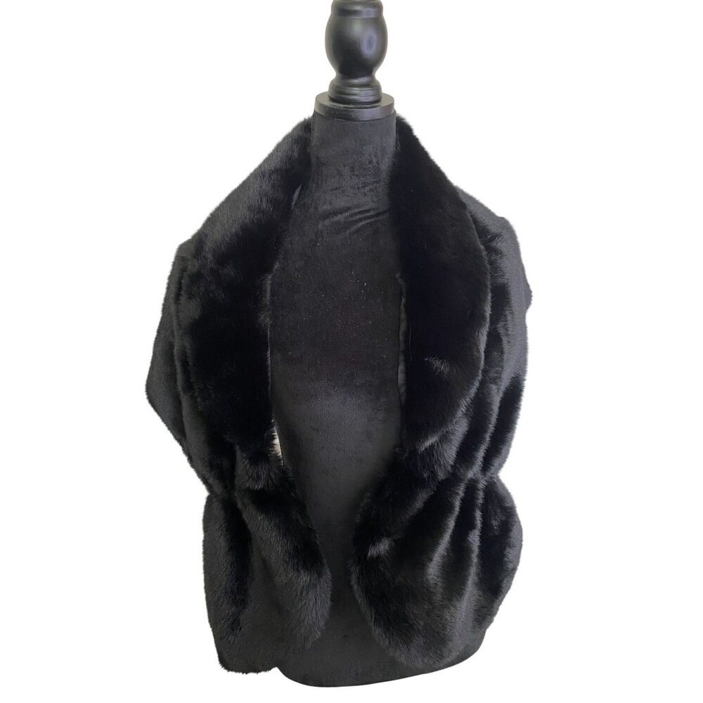 Tngan NWT Glam Rave Party Black Faux Fur Wrap Stole With Satin Lining Size S